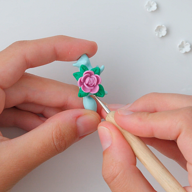 Tutorial Joalheria: como modelar uma flor com polymer clay