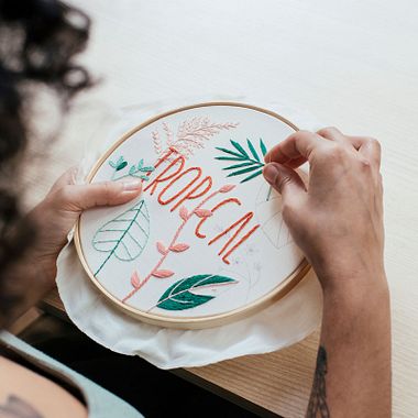 10 artistas que vão inspirar você a levar seus bordados ao próximo nível