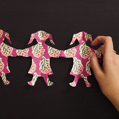 Tips on How to Make Paper Doll Chains