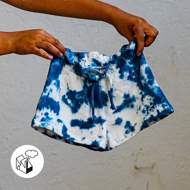 Cómo teñir ropa con efecto degradado con materiales caseros