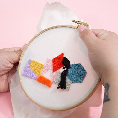  Qu'est-ce que l'aiguille magique et en quoi diffère-t-elle des autres outils de broderie ?