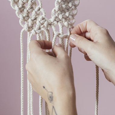 3 Free Tutorials for Learning How to Tie Basic Macramé Knots