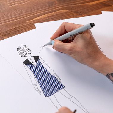 Free Sewing Guide: How To Sew a Perfect V-Neck