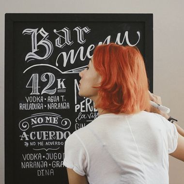 Materiales básicos para crear lettering en pizarras