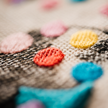 Embroidery Tutorial: the grid stitch