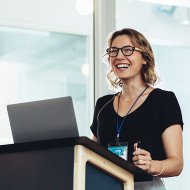 Speak Like a Pro: 8 Tips to Shine in Public Speaking