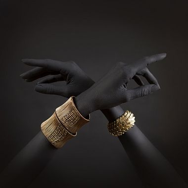Cómo convertirse en diseñador de joyas