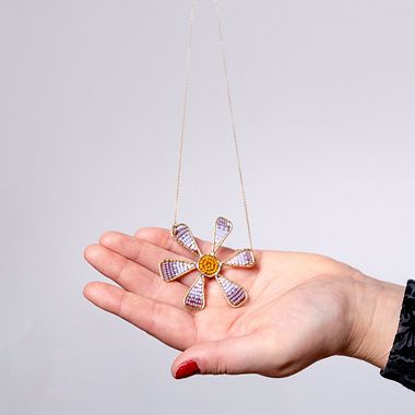 Exploring the Craft of Beaded Jewelry Making: A Conversation with an Artisan