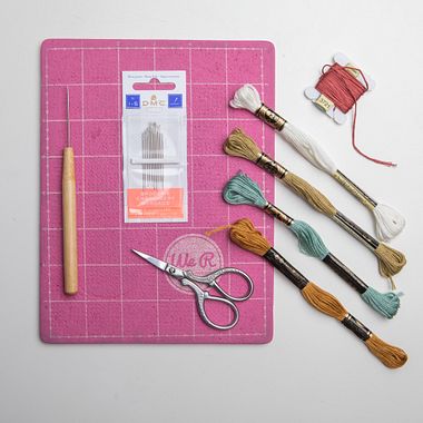 Explorer le lien entre le dessin et la broderie : les carnets brodés