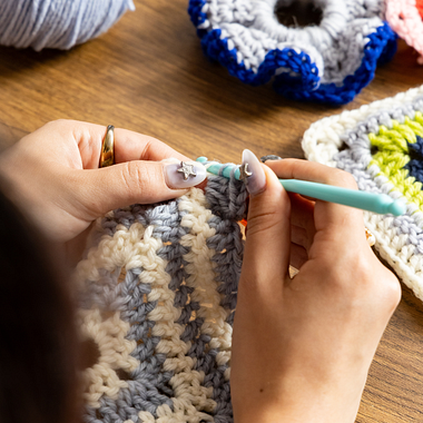 Crochet Tutorial: Easy Crochet Scrunchie for Begginers