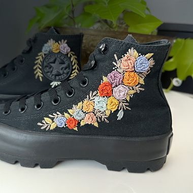 Embroidery Tutorial: Make Flowers Pop with french Knots 