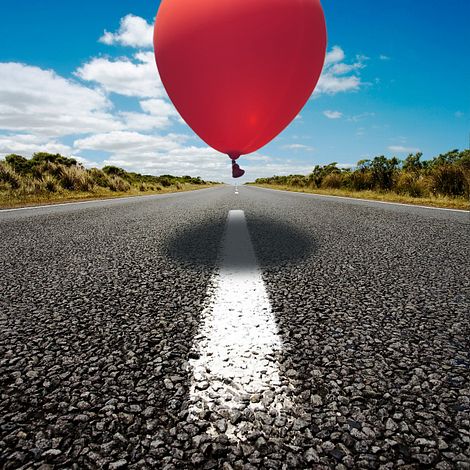 Globo en una carretera