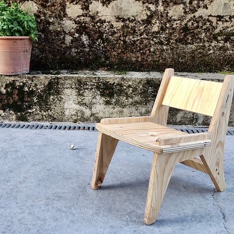 Sedia in multistrato per piccoli amanti del design