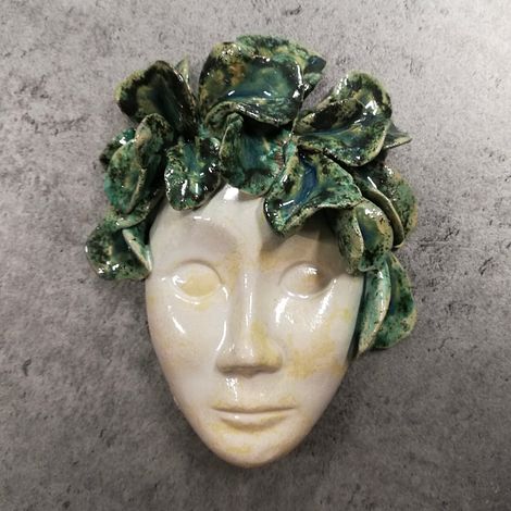 Leafy crown