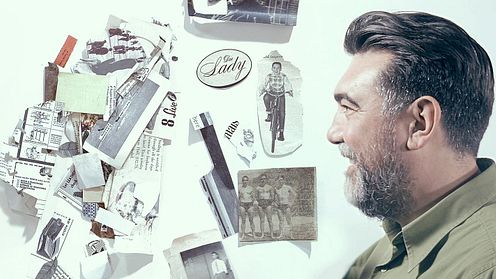 Paper Tailoring: Illustrating with Scissors