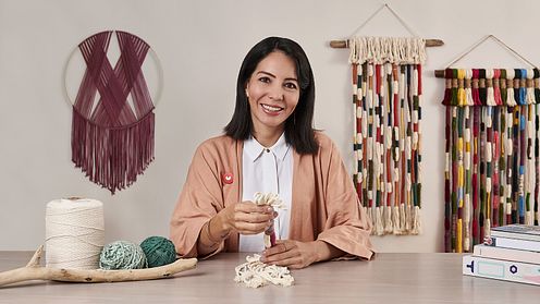 Macramé Using the Fiber Emballage Technique