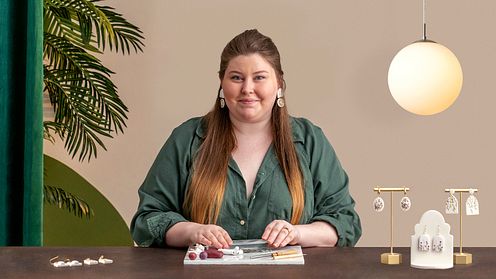 Intro to Polymer Clay Jewelry: Design Floral Accessories by Mallory Smith