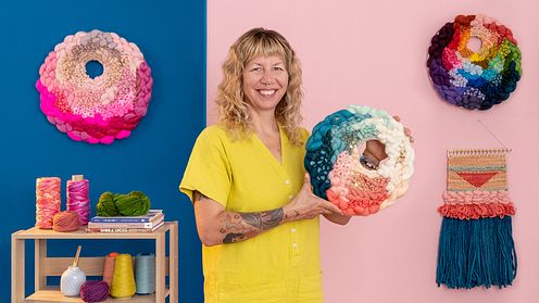 Circular Weaving for Colorful Wall Decor