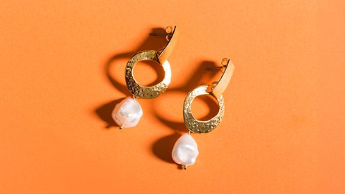 Schmuck-Spezialisierung: Design- und Fototechniken meistern