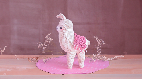 Corso guidato: Realizzare all'uncinetto un rinoceronte alato Amigurumi passo dopo passo