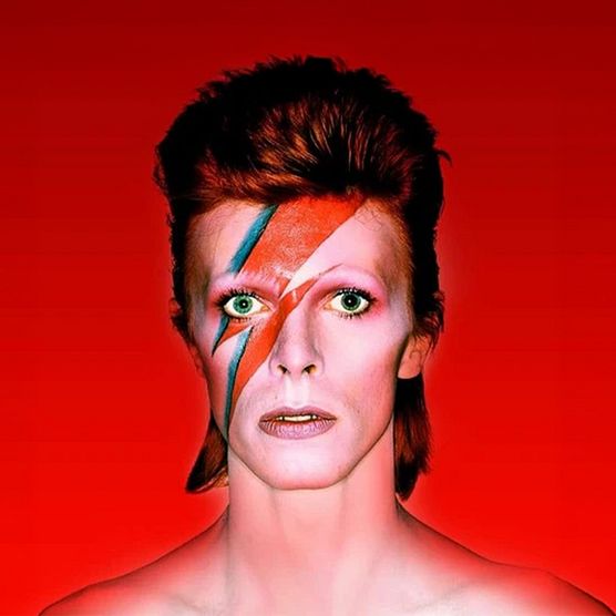 Artistas que reinventaron su carrera explorando nuevas formas de crear