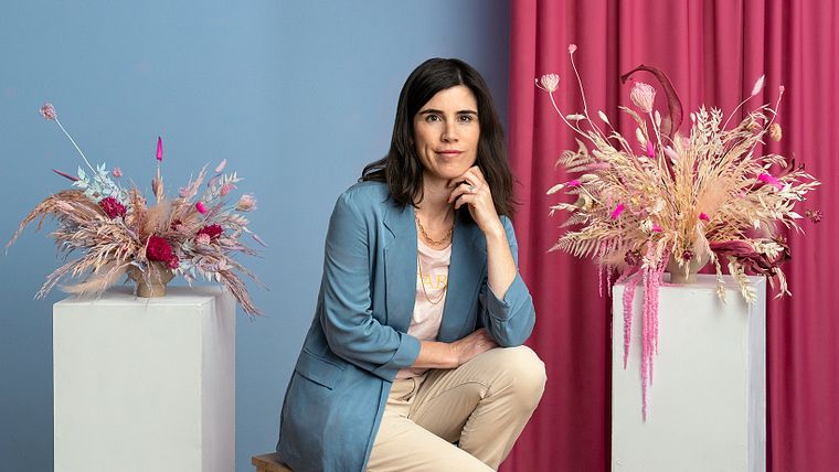 Design de arranjos com flores secas e preservadas