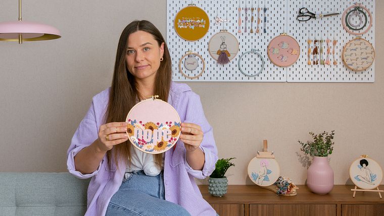 Lettering e bordado: designs do tipo negativo