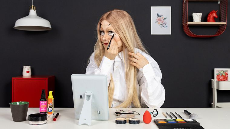 2D Fantasy Makeup