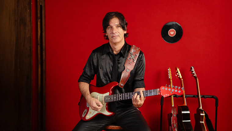 Guitar course for beginners: learn to play from scratch