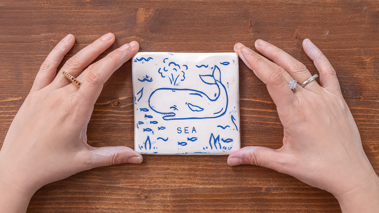 Teknik dekorasi keramik: sgraffito dan underglaze