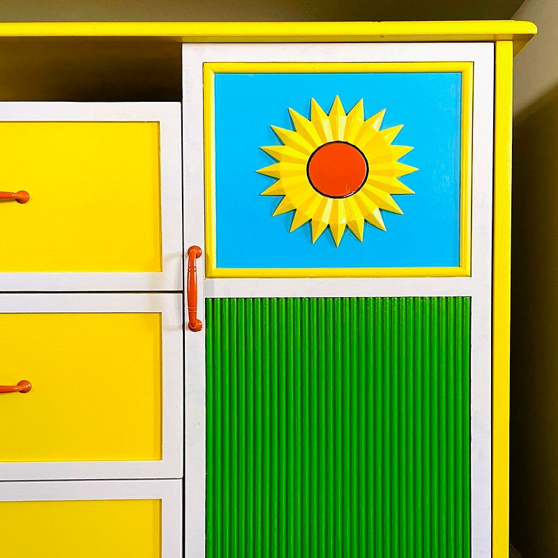 Sunshine Dresser (Creative Furniture Upcycling for Beginners)