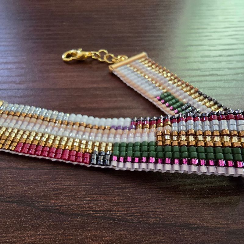 My project: Beaded Jewelry Design: Weave Elegant Patterns