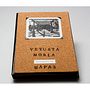 Mapas - Vetusta Morla. Un progetto di Direzione artistica, Design editoriale, Graphic design, Fotografia, Musica e Papercraft di Marta Barroso Lorenzo - 26.09.2015