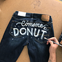 Colaboración American Eagle. Un proyecto de Caligrafía, Diseño, Diseño de moda, Fotografía de moda, Lettering, Marketing, Pintura y Tipografía de Chisko Romo - 19.06.2019