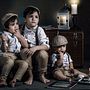 Los Tres Hermanos. Esta fotografía es de mis pequeños nietos. Tratamos de darle un ambiente vintage, con la ropa y los accesorios decorativos.  Espero les guste, y espero sus comentarios. . Fotografie portret de Joaquin Vila - 11.25.2019