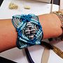 My first macrame bracelet. Un progetto di Macramè di Silvia Rossi - 22.01.2021
