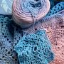 Il mio poncho del caos... ;-) . % Katia Verza tarafından hazırlanan Moda Tasarımı, El, af Sanatları, Kendin Yap, Tığ işi, Ve Tekstil Tasarımı projesi - 01.28.2022