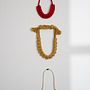 My project for course: Rope Jewelry for Beginners: Make Your Own Necklaces. Un projet de Artisanat, Design de bijoux, Macramé , et Design textile de Beth Pegler - 19.05.2022