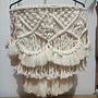 Mi proyecto del curso: Diseño de lámparas en macramé. Un proyecto de Artesanía, Interiorismo, Tejido, Macramé y Diseño textil de Oriana Valeska Morales De Centeno - 17.08.2023
