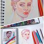 Mon projet du cours : Dessin de portraits expressifs aux crayons de couleur . Een project van  Tekening,  Portrettekening, Sketchbook y Tekenen met kleurpotloden van mirmidia - 22.09.2023