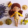 My project for course: Fabric Dolls: Design and Content Creation . % hurajova_petra tarafından hazırlanan Sanat ve El Sanatları, O, uncak Tasarımı, Sos, al Med, a, Mobil Fotoğrafçılık, Dikiş, Ürün Fotoğrafçılığı, Instagram Fotoğrafçılığı, Ve Kalıpçılık ve Elbise Dikimi projesi - 09.25.2023