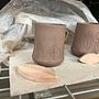 My project for course: Stamp Making for Textured Pottery. Un progetto di Artigianato, Belle arti, Interior Design, Ceramica e DIY di cmturney - 08.01.2024