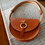 My project for course: Leatherwork: Designing and making a crossbody bag. Un projet de Design , Création d'accessoires, Artisanat, St, lisme , et Couture de Anja H. - 22.02.2024