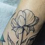 Mi proyecto del curso: Tatuaje botánico con puntillismo. Ilustração tradicional, Desenho de tatuagens e Ilustração botânica projeto de Beatriz De La Rosa - 17.03.2024