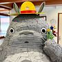 Totoro du carnaval . Un projet de Artisanat, Conception de personnages, Beaux Arts , et Sculpture de tpestre - 27.05.2025