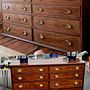 Bank of drawers. Un proyecto de DIY, Diseño, creación de muebles					, Restauración, upc, cling de muebles, Upc, cling y Carpintería de oliver_matthews - 27.06.2025