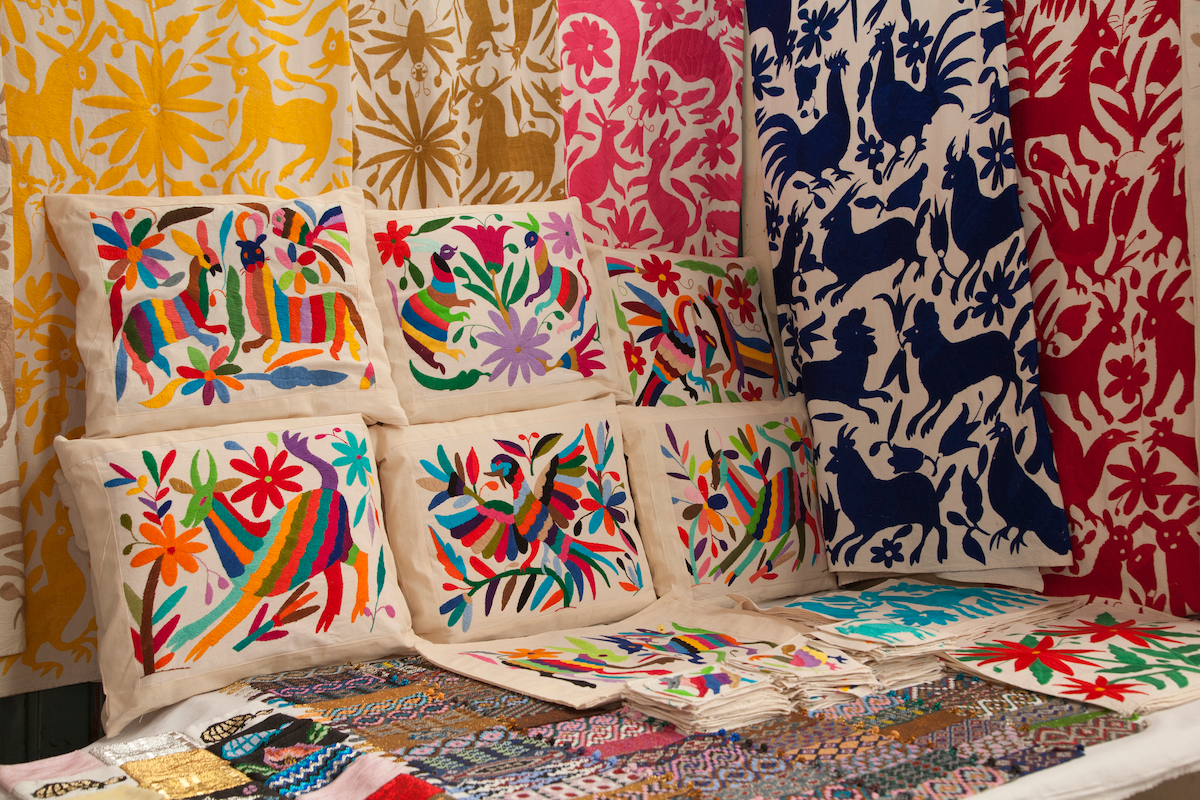 Tipos de bordado mexicano (I): bordado tenango Domestika