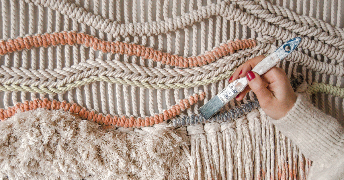 Qué es el macramé y qué materiales necesito para hacer nudos? | Domestika