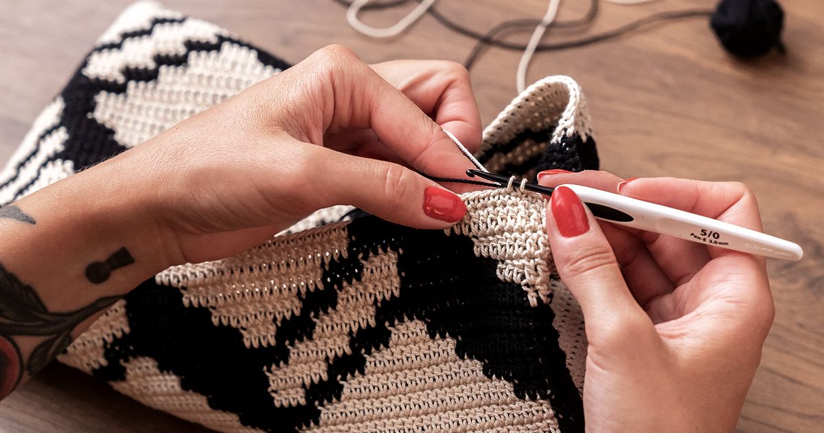 15 tutoriales, descargas y recursos gratis de crochet para celebrar Love Yarn