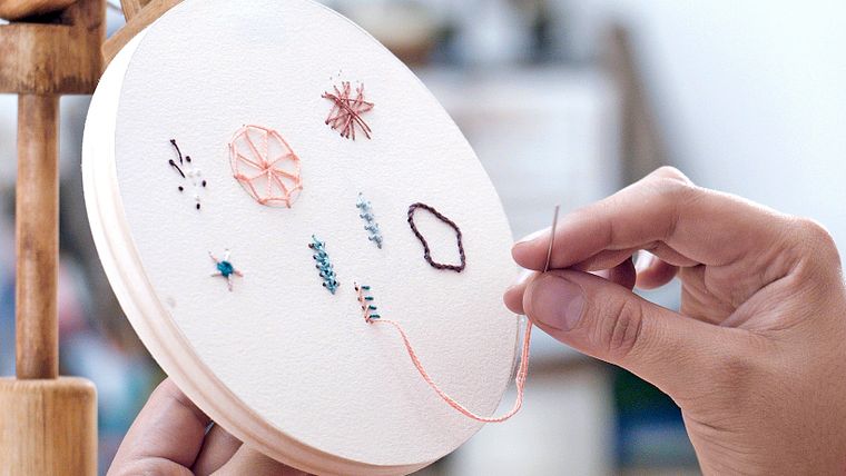 Experimental Embroidery Techniques on Paper